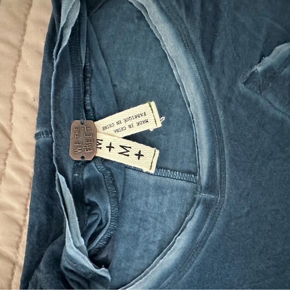 NWT! Free People relaxed fit blue tunic tee oversized medium - Picture 3 of 4